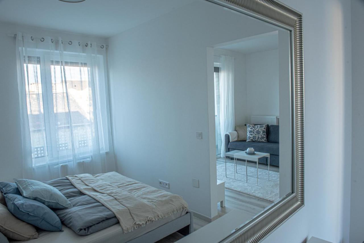 Dob36 Apartment With Free Private Parking And Balcony Budapest Exterior photo